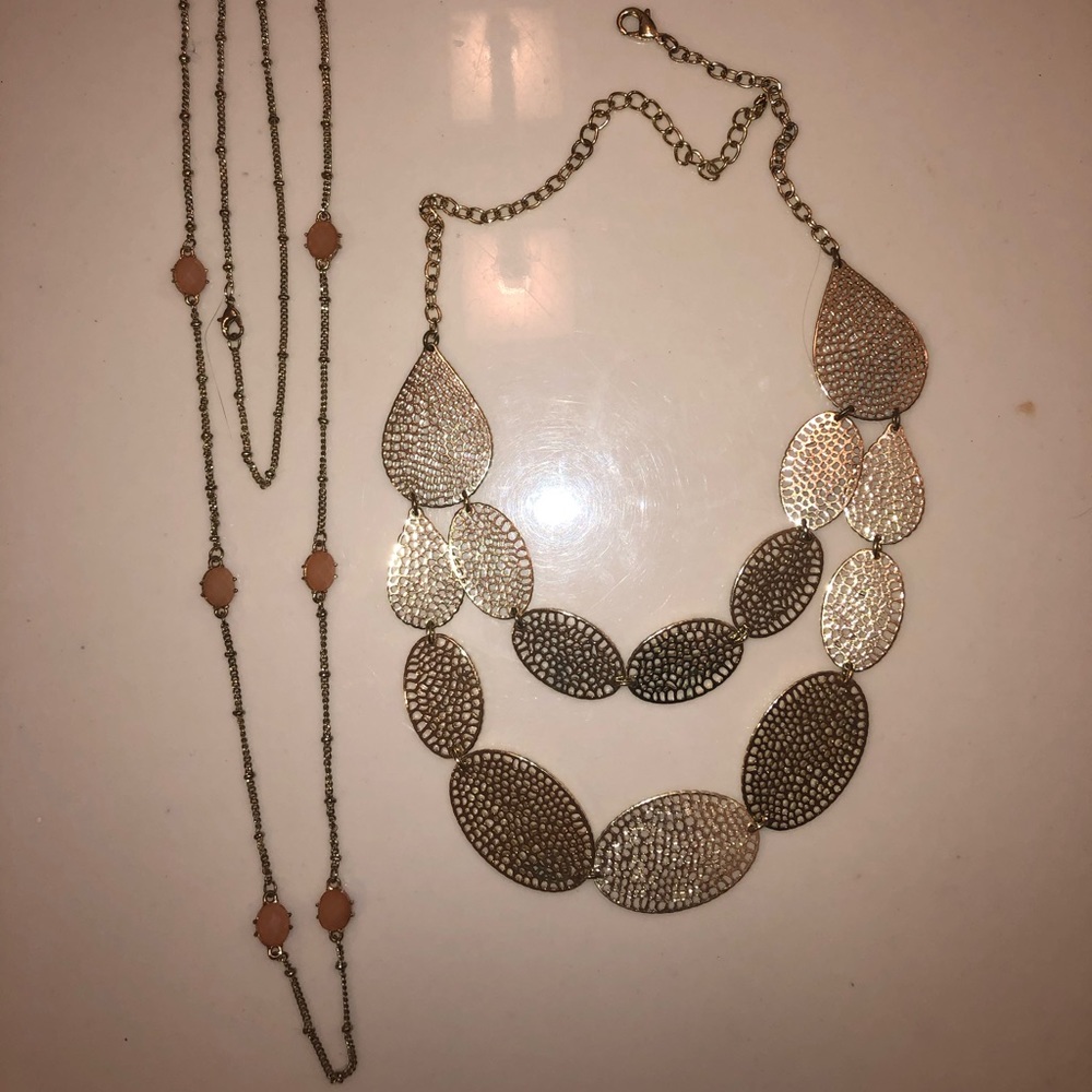 Gorgeous necklace set